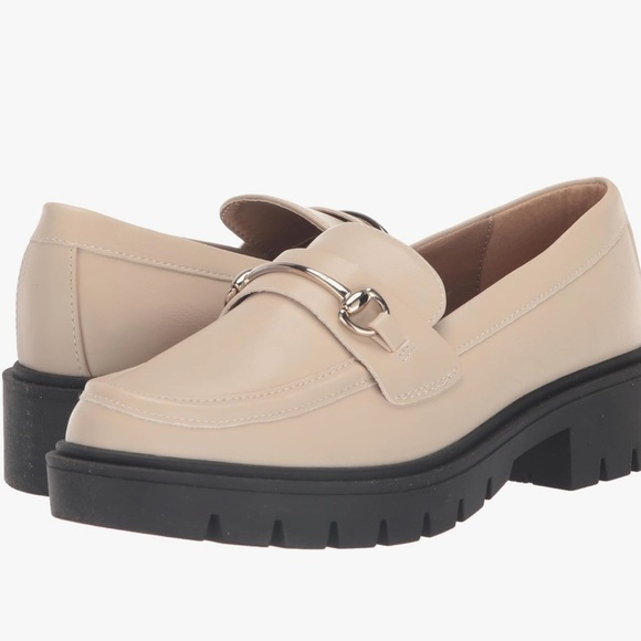 Esprit CREAM PENNY LEATHER LOAFER! Comfortable and quality! 9.5 - Picture 1 of 10